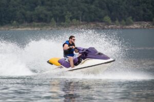 5 Tips to Ride Jet Skis Safely With a Child 