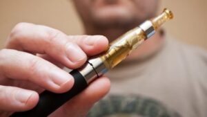 What Is An Electronic Cigarette and How Does It Work?